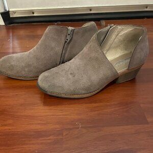 Sketchers Memory Foam Grey Suede Ankle Booties
